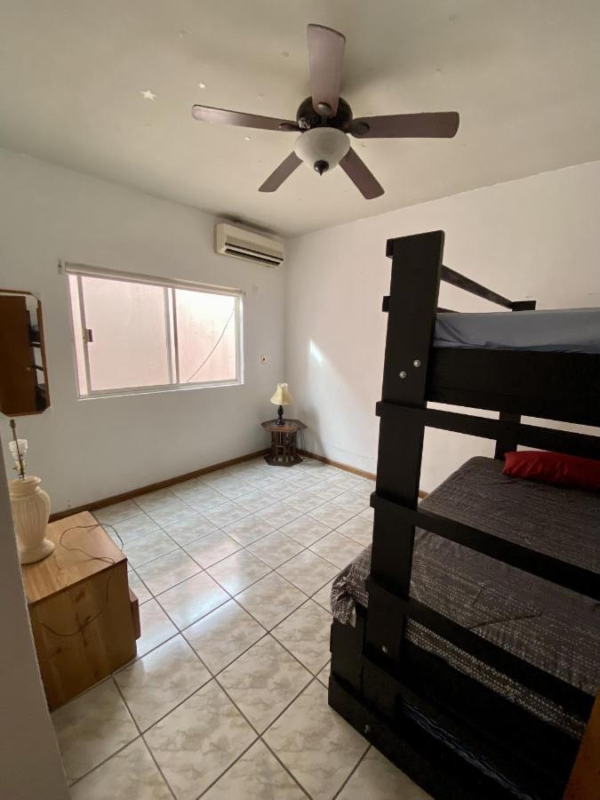 La Casa Rosa Monterrey Exterior foto